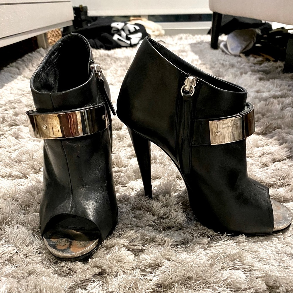 Giuseppe Zinotti open toe booties with logo embossed signature metal strap